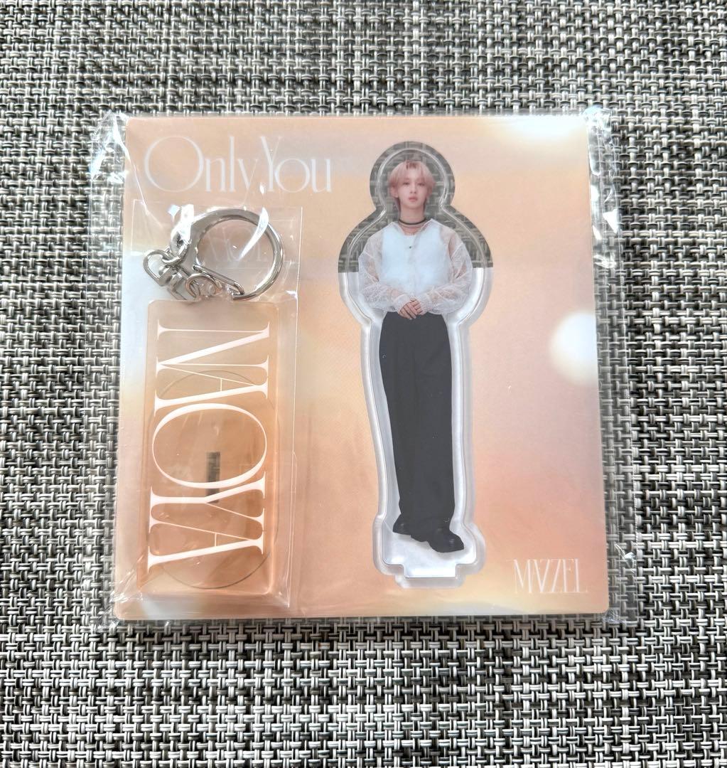 【新品未開封】MAZZEL NAOYA ナオヤ　アクリルスタンド　オンリーユー