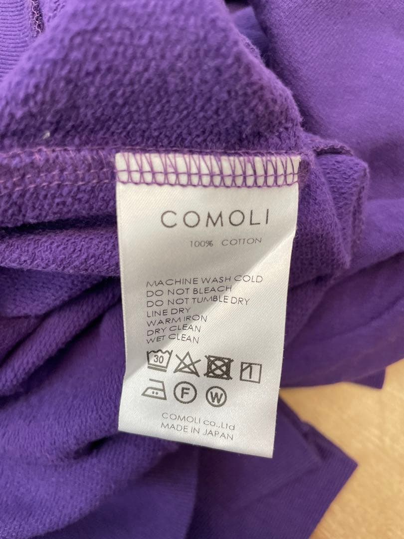 comoli インレイ起毛パーカ