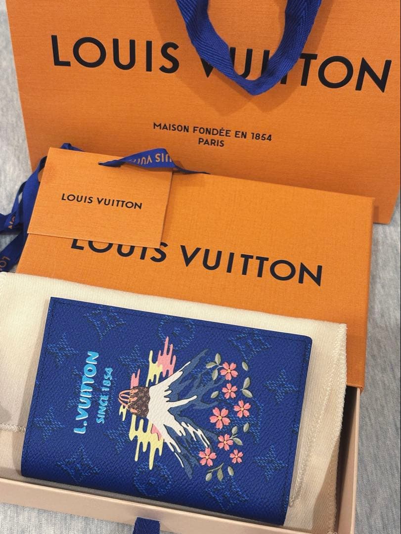 Louis Vuitton富士山パスポートカバー　クーヴェルテュール・パスポール