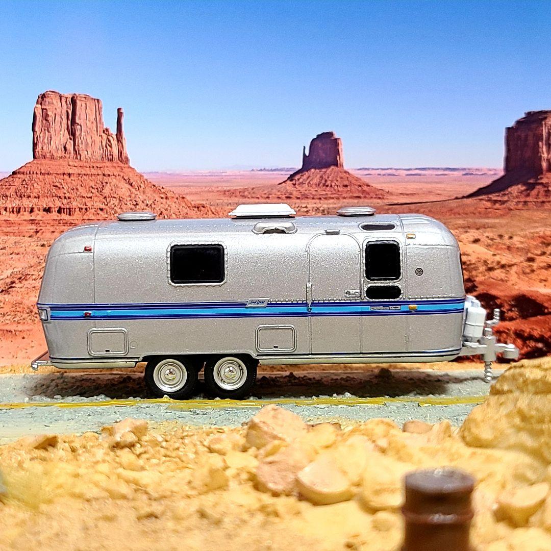 グリーンライト　エアストリーム　ランドヨット　カスタム