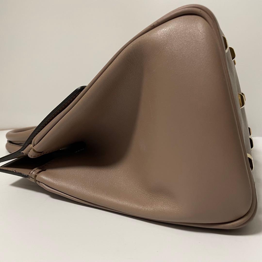 ✨極美品✨　Salvatore Ferragamo スタジオ　ハンドバッグ