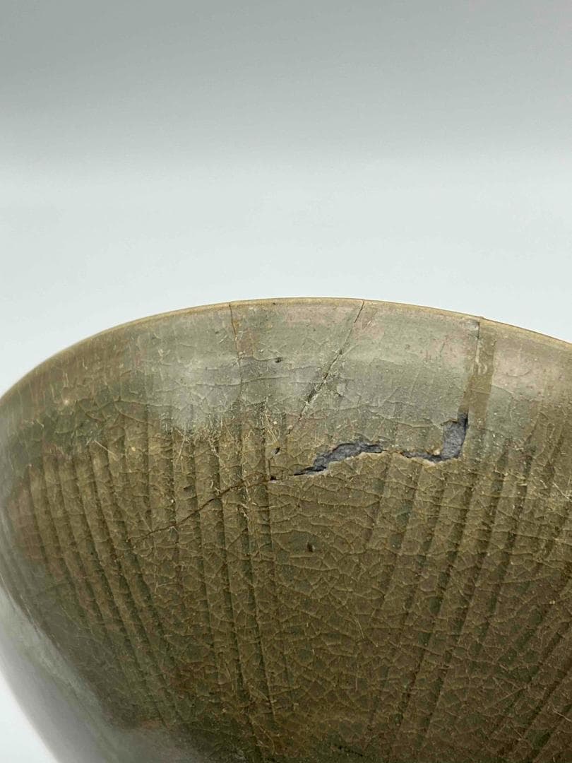 宋時代　青磁　越州窯刻花文碗　茶鉢　越窯 唐物　古賞物　時代物（F117）