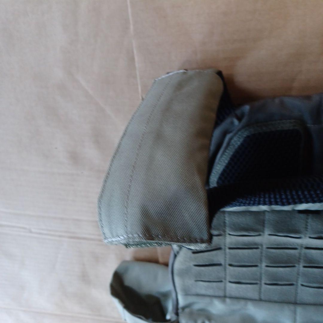 ✨送料無料　米軍　5.11ベスト