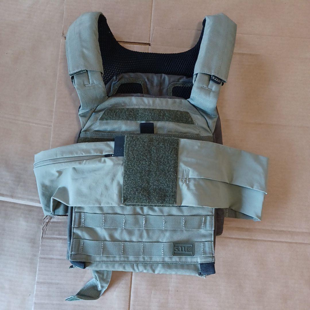 ✨送料無料　米軍　5.11ベスト