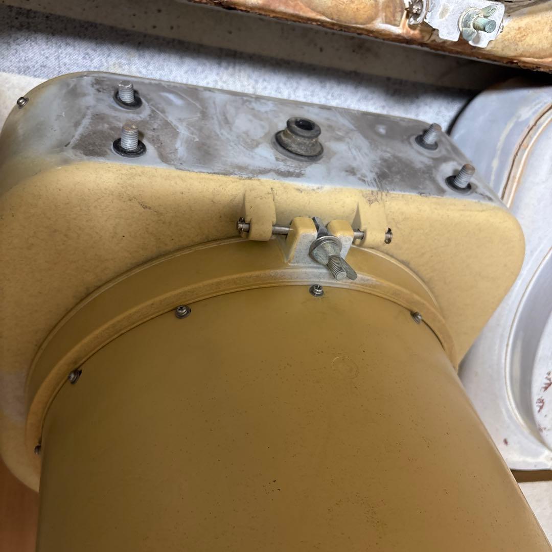 激レア！　本物　信号機　樹脂矢印灯