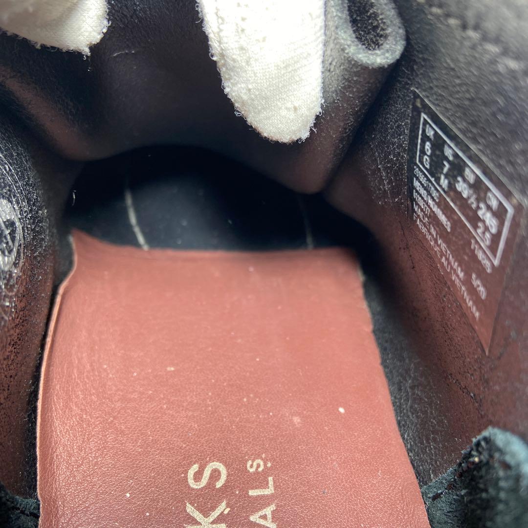 チャーム＆変え紐付✨クラークスCLARKS ORIGINALS ワラビー 黒色