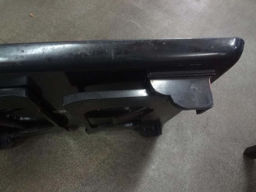 折り畳み式漆器膳 １０膳セット　　黒地に金色の雲模様