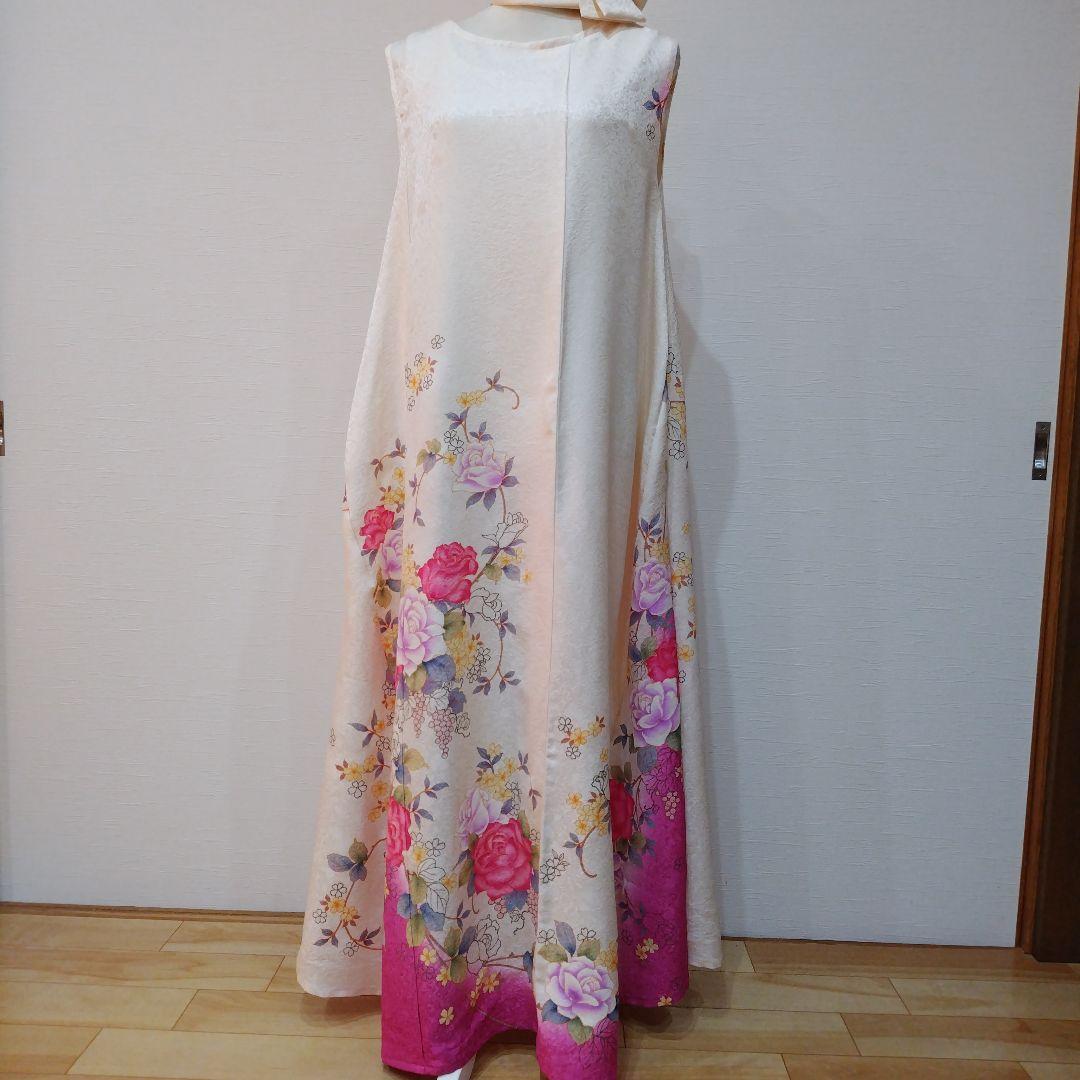 振袖 薔薇柄　クリームホワイト　後ろ背中編込み　ロングワンピース