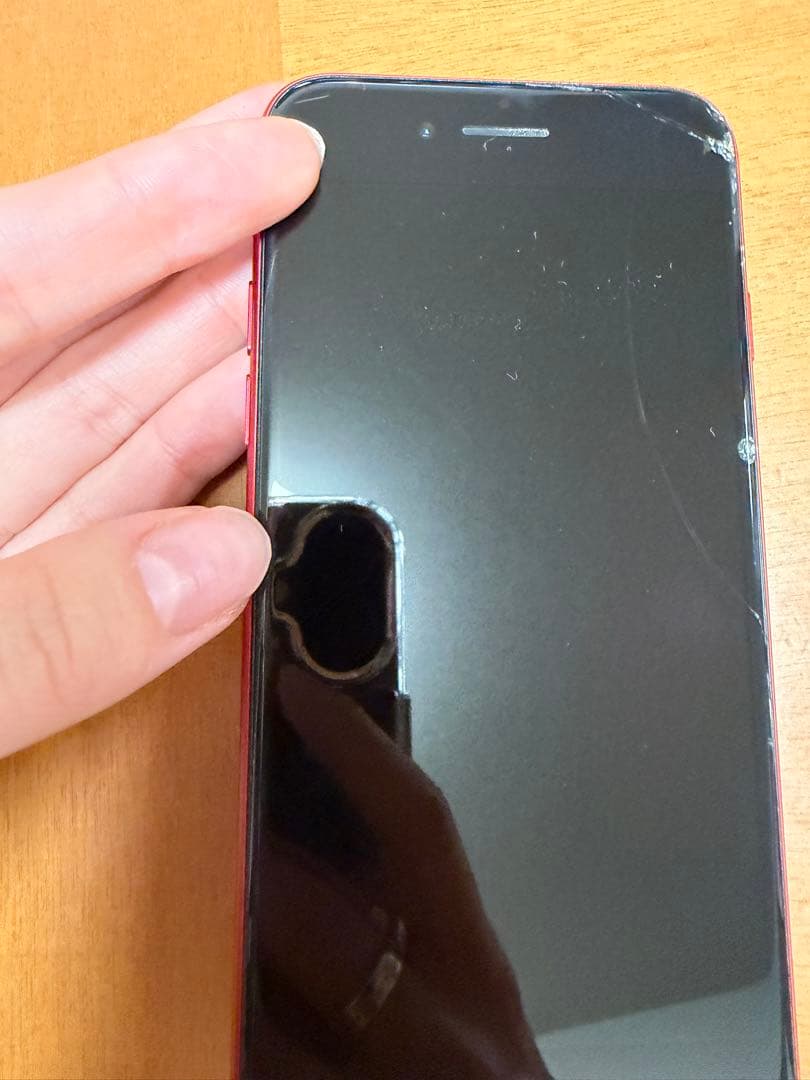 iPhone SE 第二世代 赤色 画面傷あり