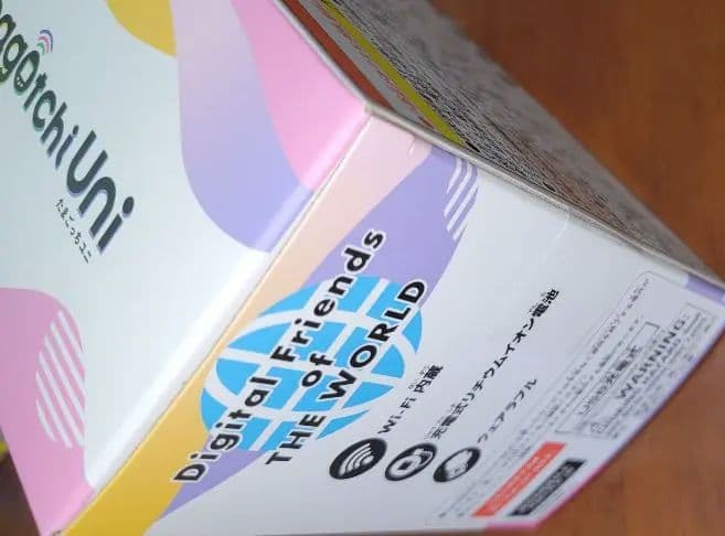 Tamagotchi UNI　たまごっちユニ　オーロラピンク