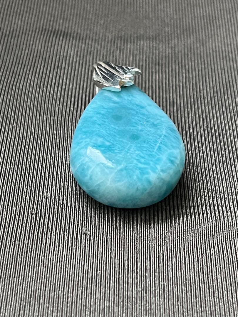 天然石☆高品質！ラリマーしずく型ペンダントトップ☆リーフバチカン&ブルーが美しい