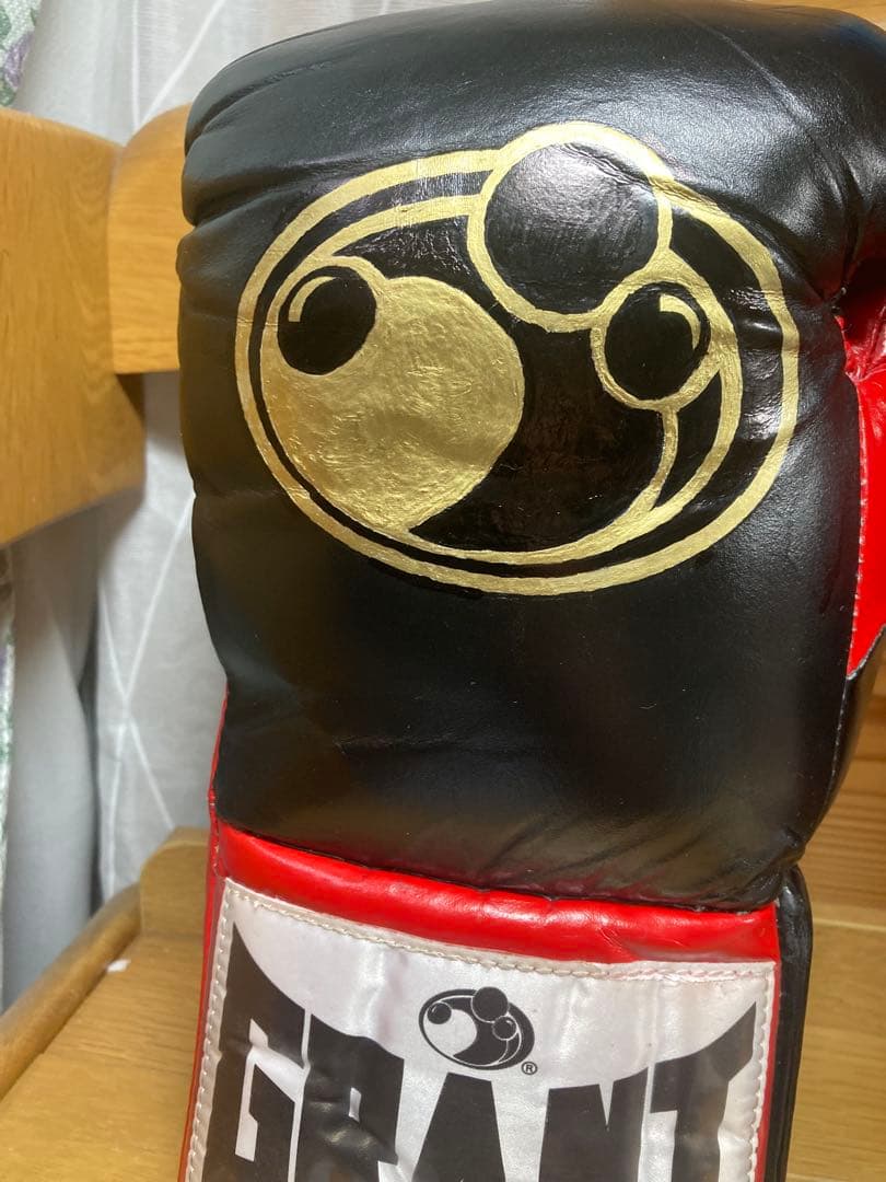 GRANT グラント ボクシンググローブ 黒/赤 10オンス カスタム品