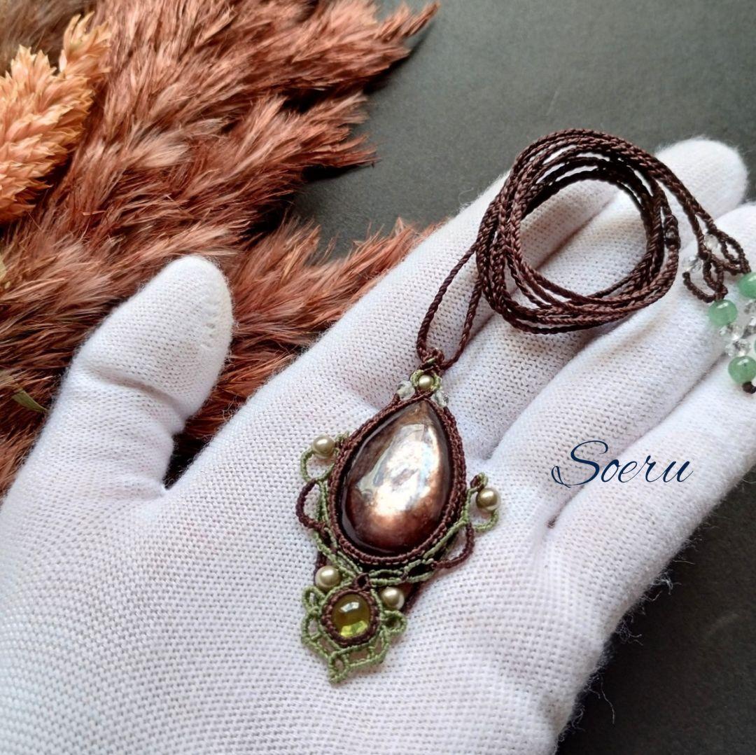 レピドライト＆ペリドットのマクラメ編みネックレス　ペンダント　天然石