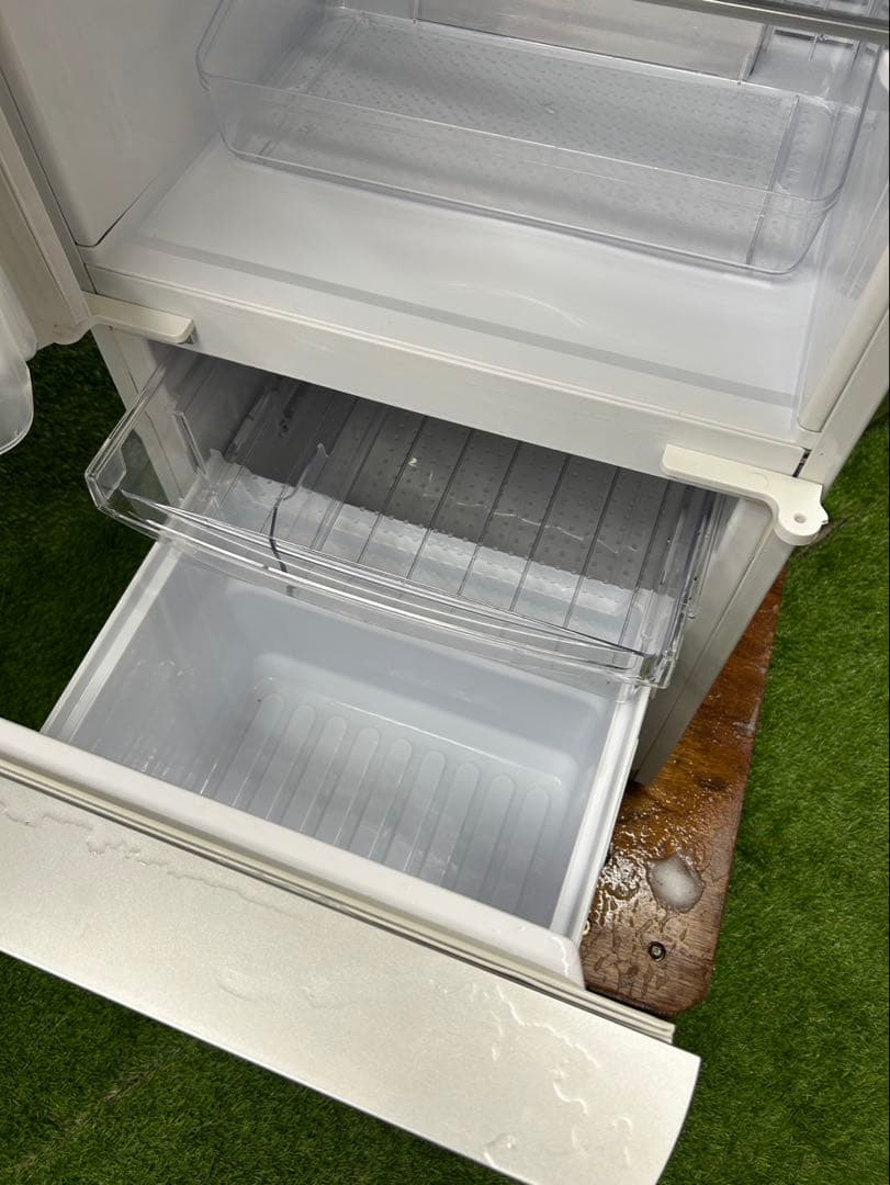 シャープ 冷蔵庫 SJ-GD14C-W 2017年製