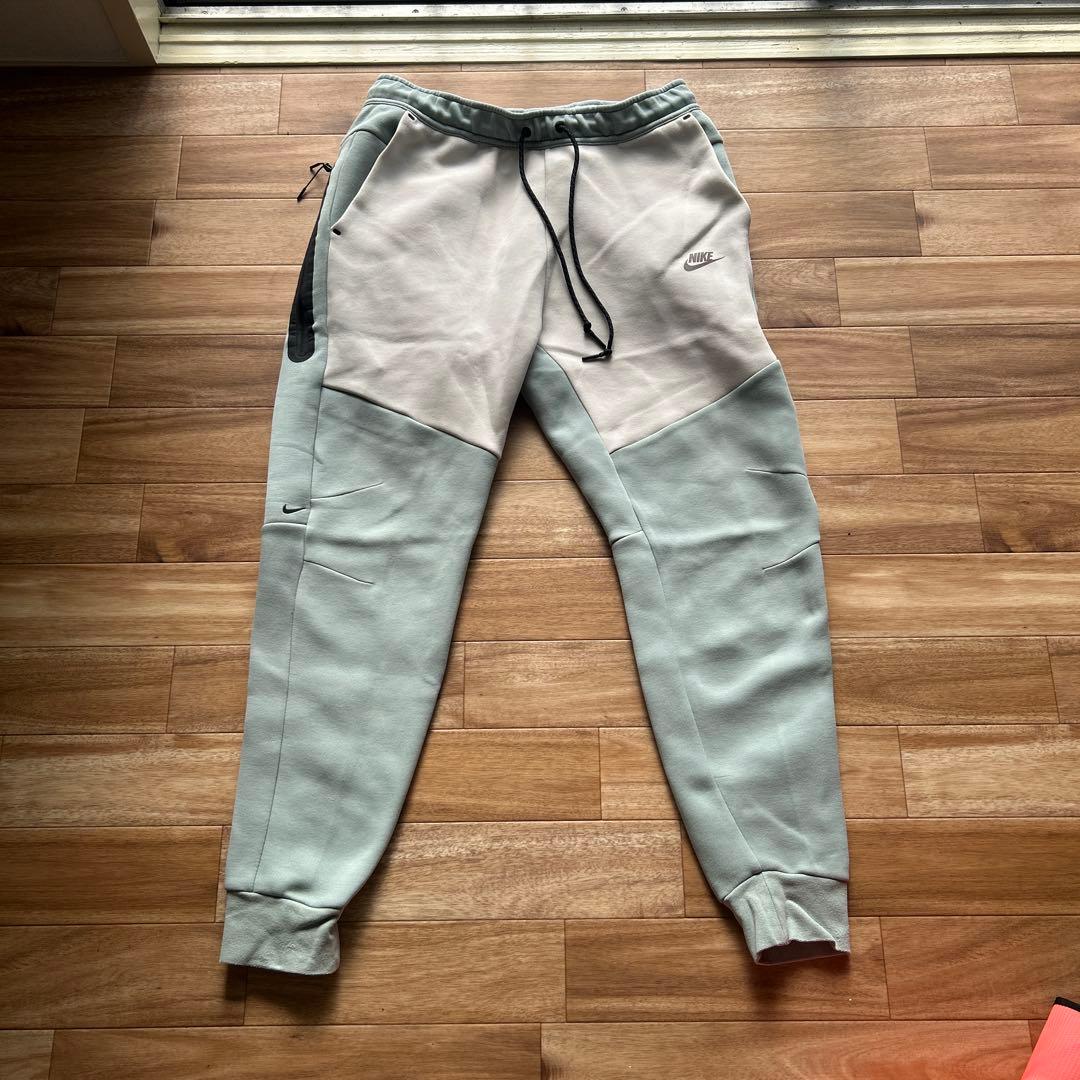 Nike テックフリース　セットアップ