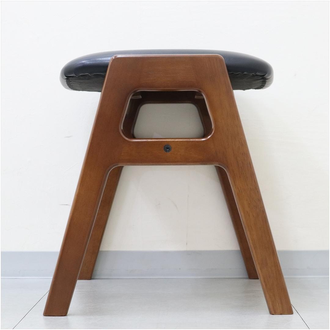 極美品 カリモク60 スタッキング スツール スタンダート ブラック 椅子