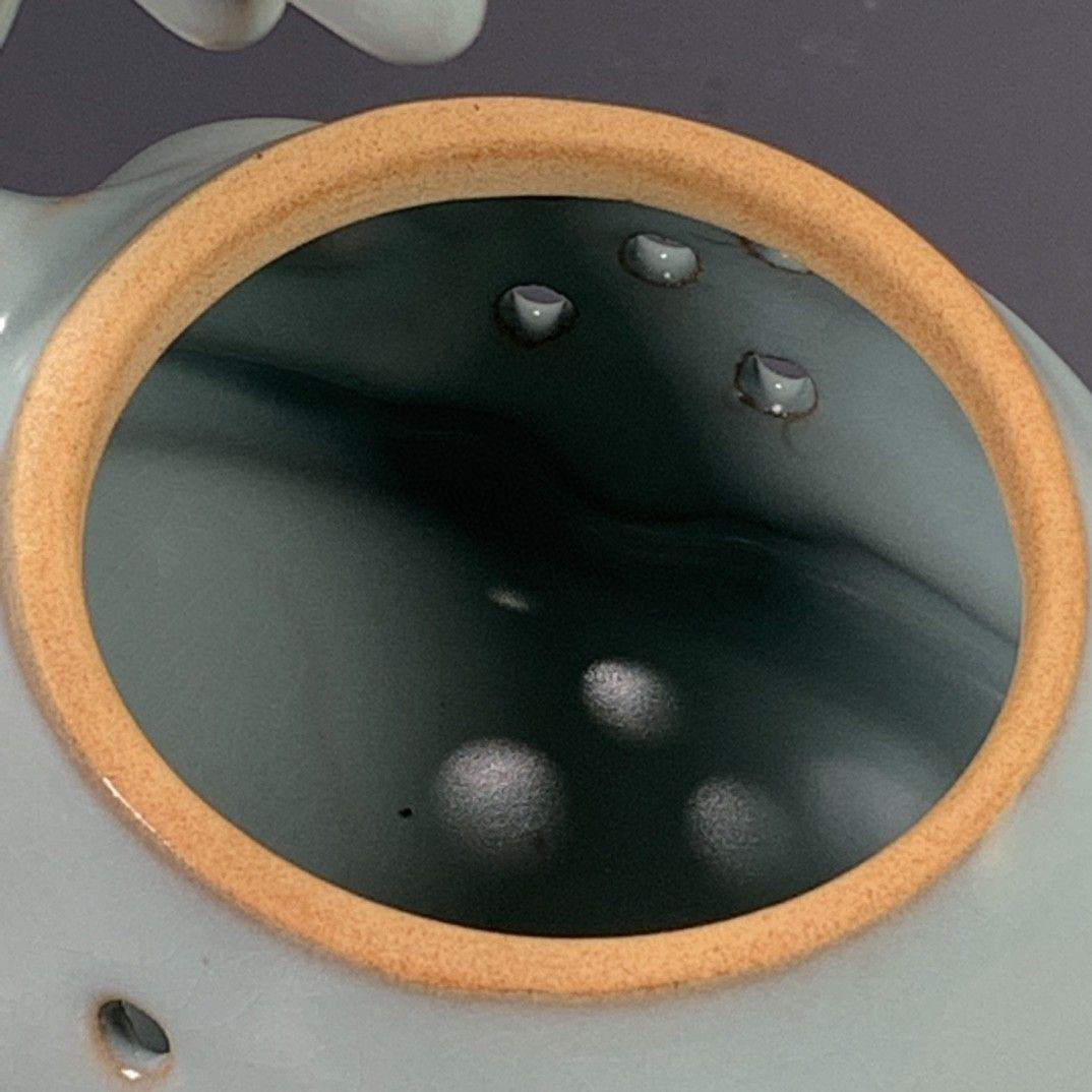 宋汝磁器浮彫り梅鹿薫香炉 香道具 装飾品 現代工芸品 美術品 置物