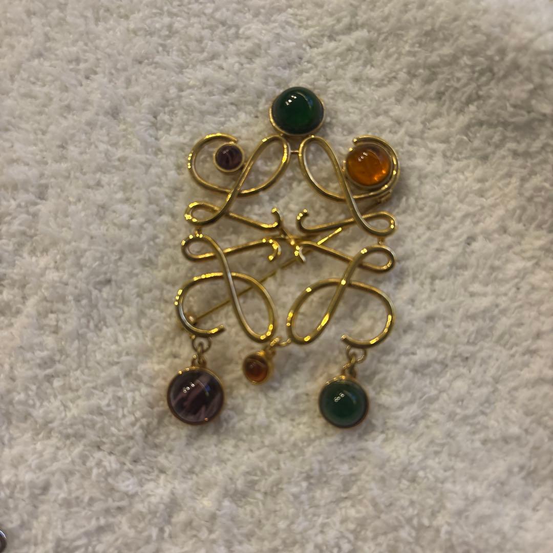 ロエベ ブローチ（色付き石付き） セット