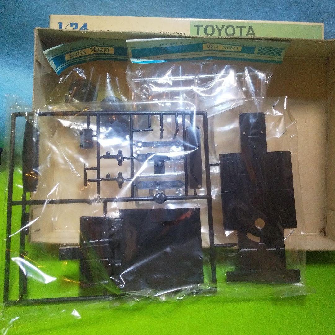 古河模型　トヨタ　カローラ　クーペＳＬ　１／２４