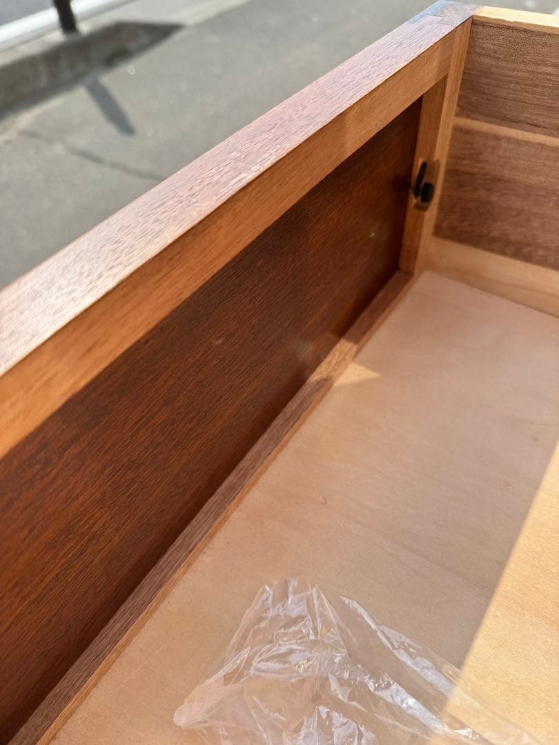 ブラウン木製チェスト 花柄装飾 5段