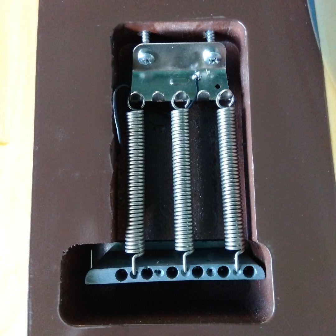 ストラトキャスター ナチュラル/ブラウン