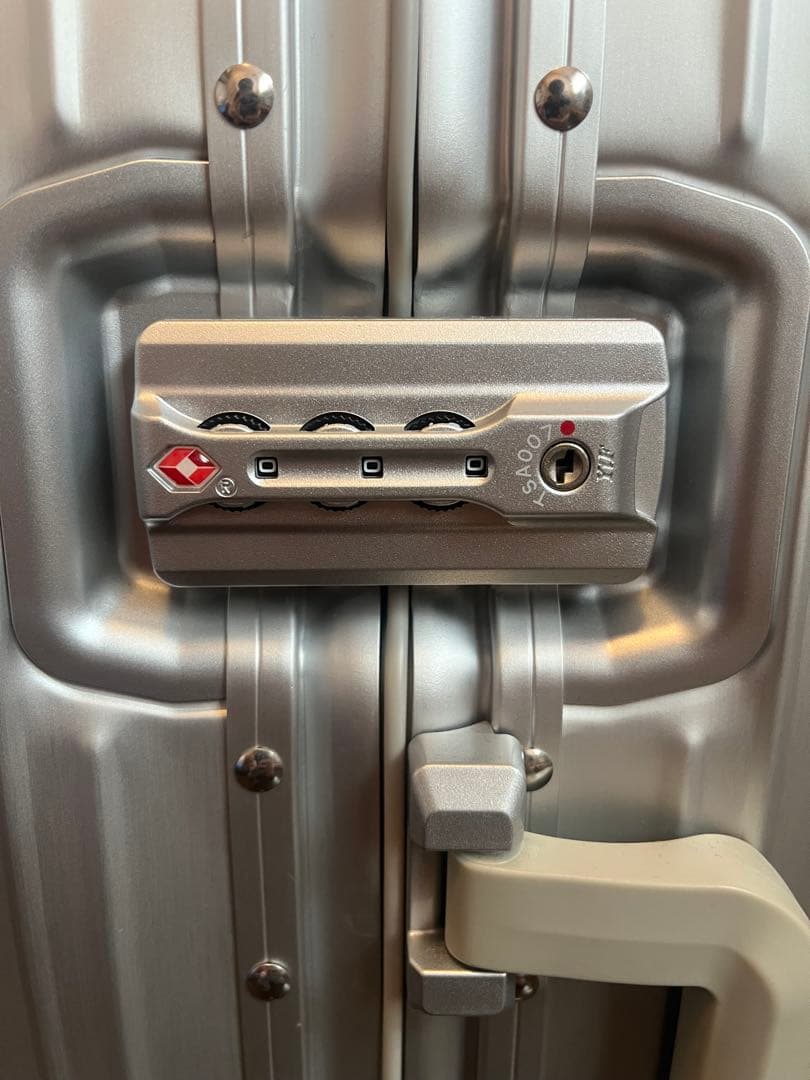 週末限定値下げ¥45000→¥40000ベンツキャリーケース32Ｌ