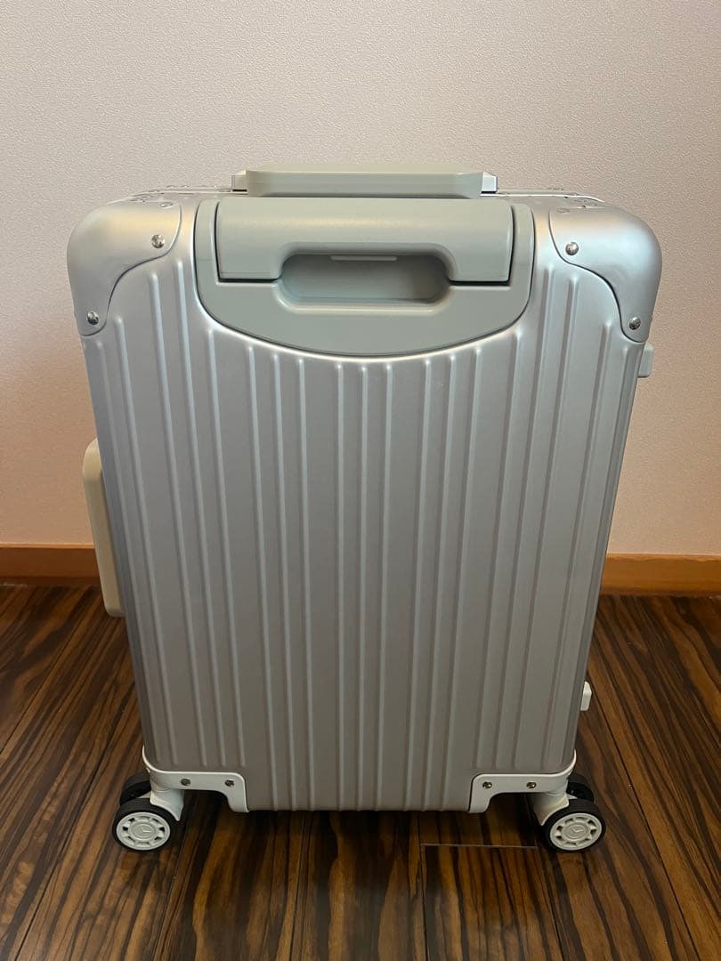 週末限定値下げ¥45000→¥40000ベンツキャリーケース32Ｌ