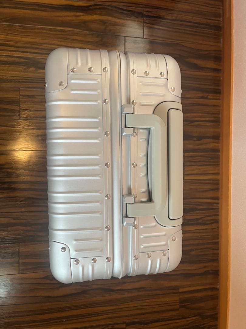 週末限定値下げ¥45000→¥40000ベンツキャリーケース32Ｌ