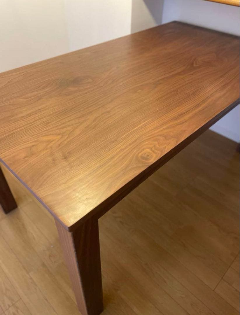 ダイニングテーブル（天然木突板ウォールナット）