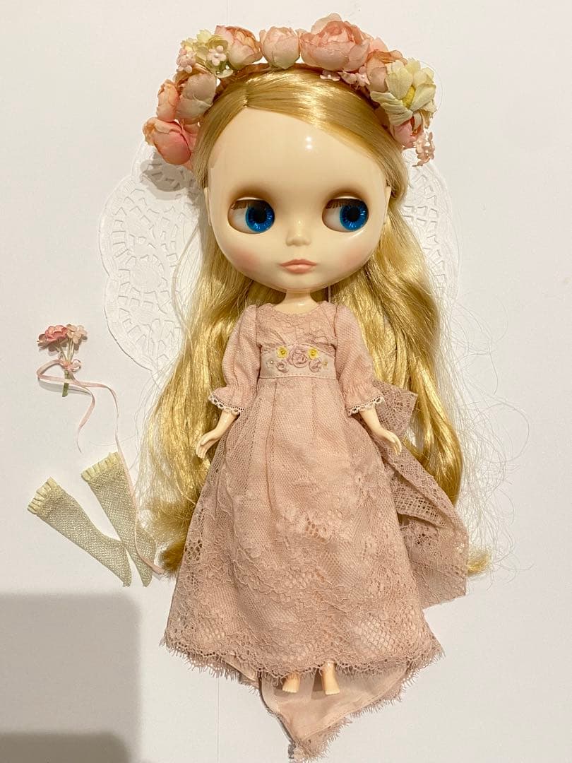 有名作家MOMO CATさんのドレス　ブライス　アウトフィット