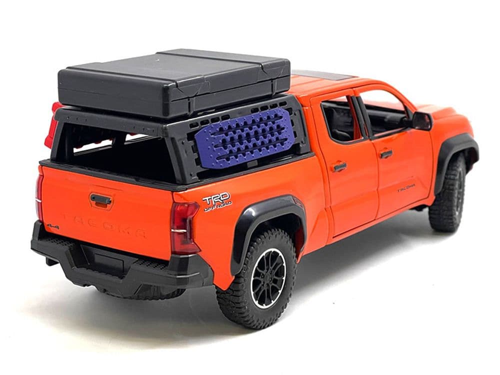 2023 トヨタ・タコマ TRD OFF ROAD　(オクタン・オレンジ)