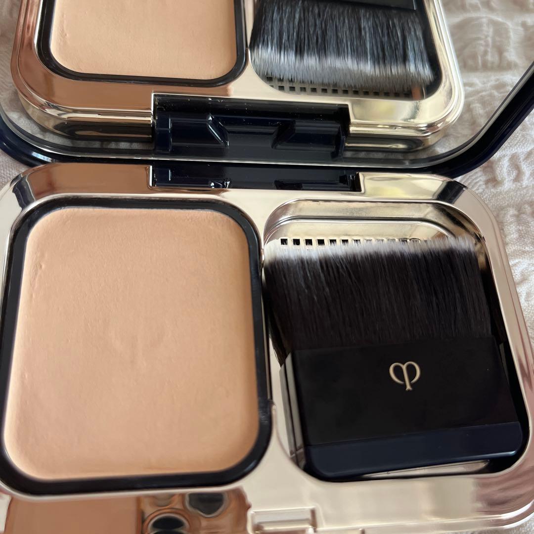 極美品クレドポーボーテ　タンプードルエクラⅡ ベージュオークル00