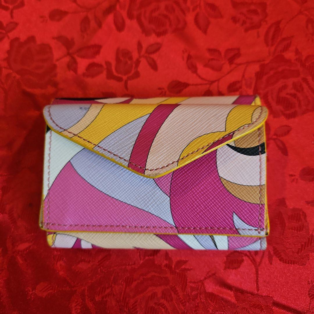 EMILIO PUCCI　エミリオプッチ　折財布　三つ折り　コンパクトウォレット