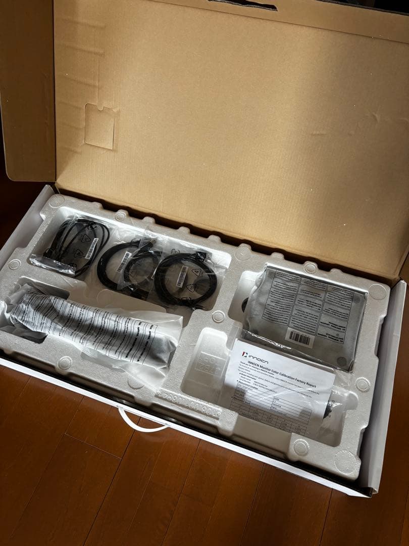 innocn27”LCD Monitor for Art 4Kモニター27c1u