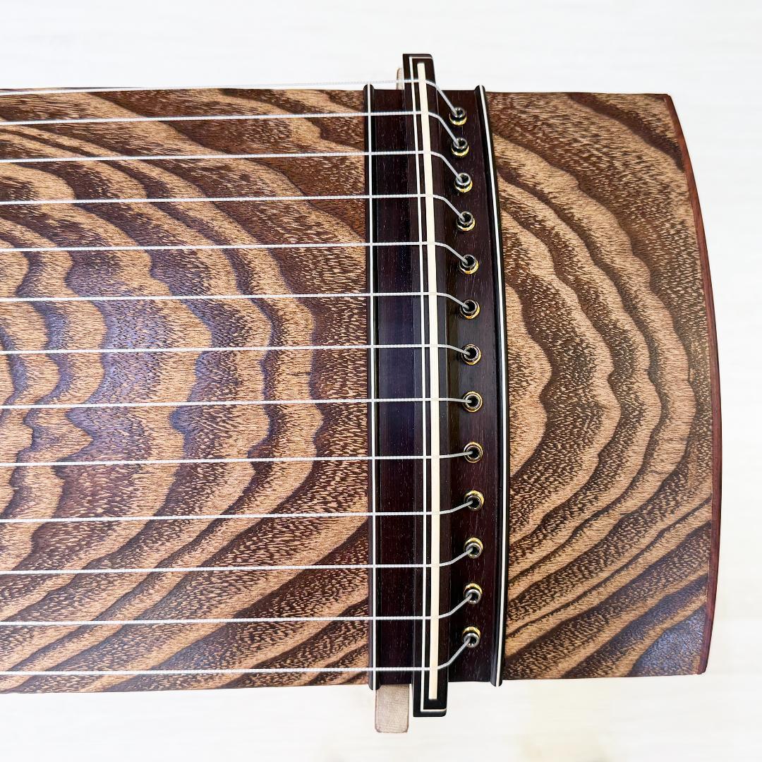 最高級 琴 13弦 綾杉彫り 山有 山田流 舟一刀 玉緑包み柏葉 くり甲 蒔絵