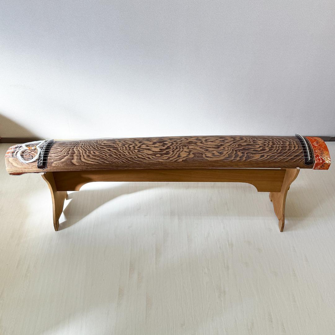 最高級 琴 13弦 綾杉彫り 山有 山田流 舟一刀 玉緑包み柏葉 くり甲 蒔絵