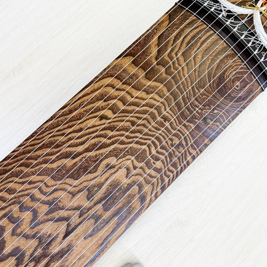 最高級 琴 13弦 綾杉彫り 山有 山田流 舟一刀 玉緑包み柏葉 くり甲 蒔絵