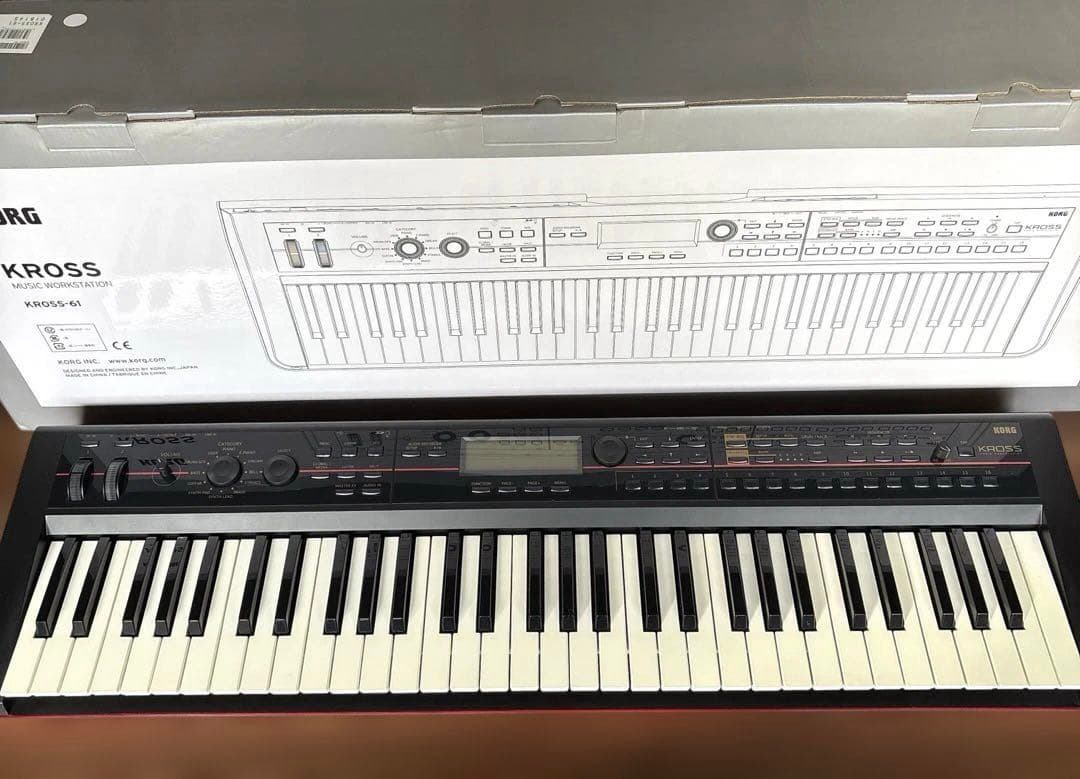 KORG キーボードシンセサイザー KROSS-61 クロス 61鍵 ケース付