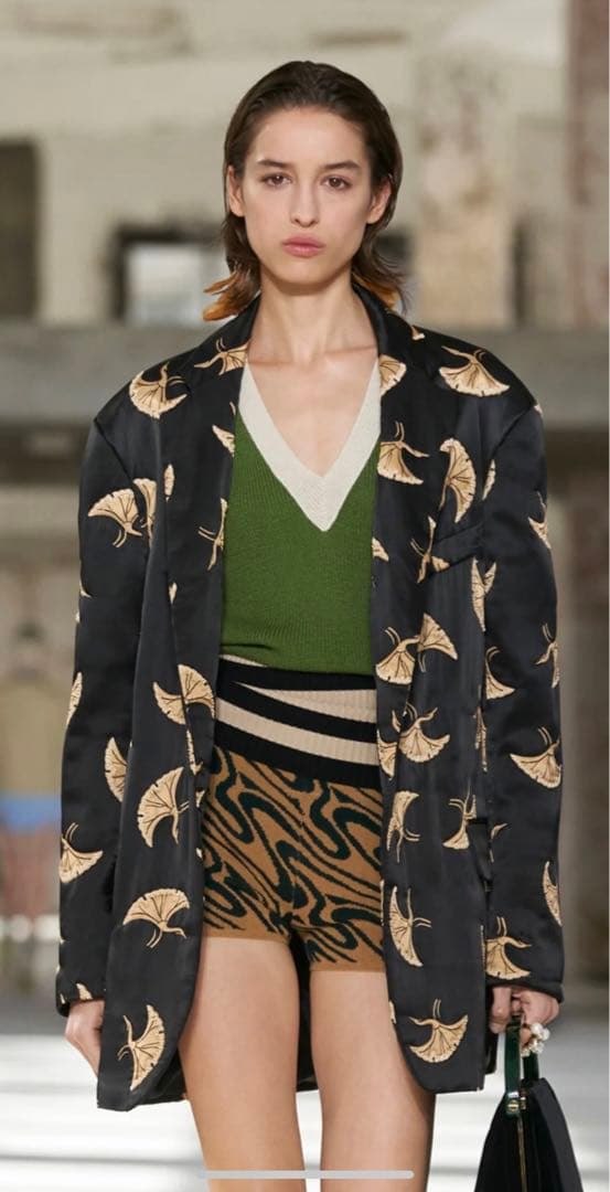 ドリスヴァンノッテン２０２４年春夏シルクパンツ