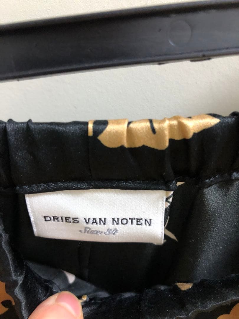 ドリスヴァンノッテン２０２４年春夏シルクパンツ