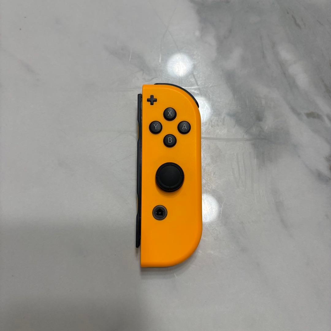 Nintendo Switch 本体 ジョイコン4個付き　充電器