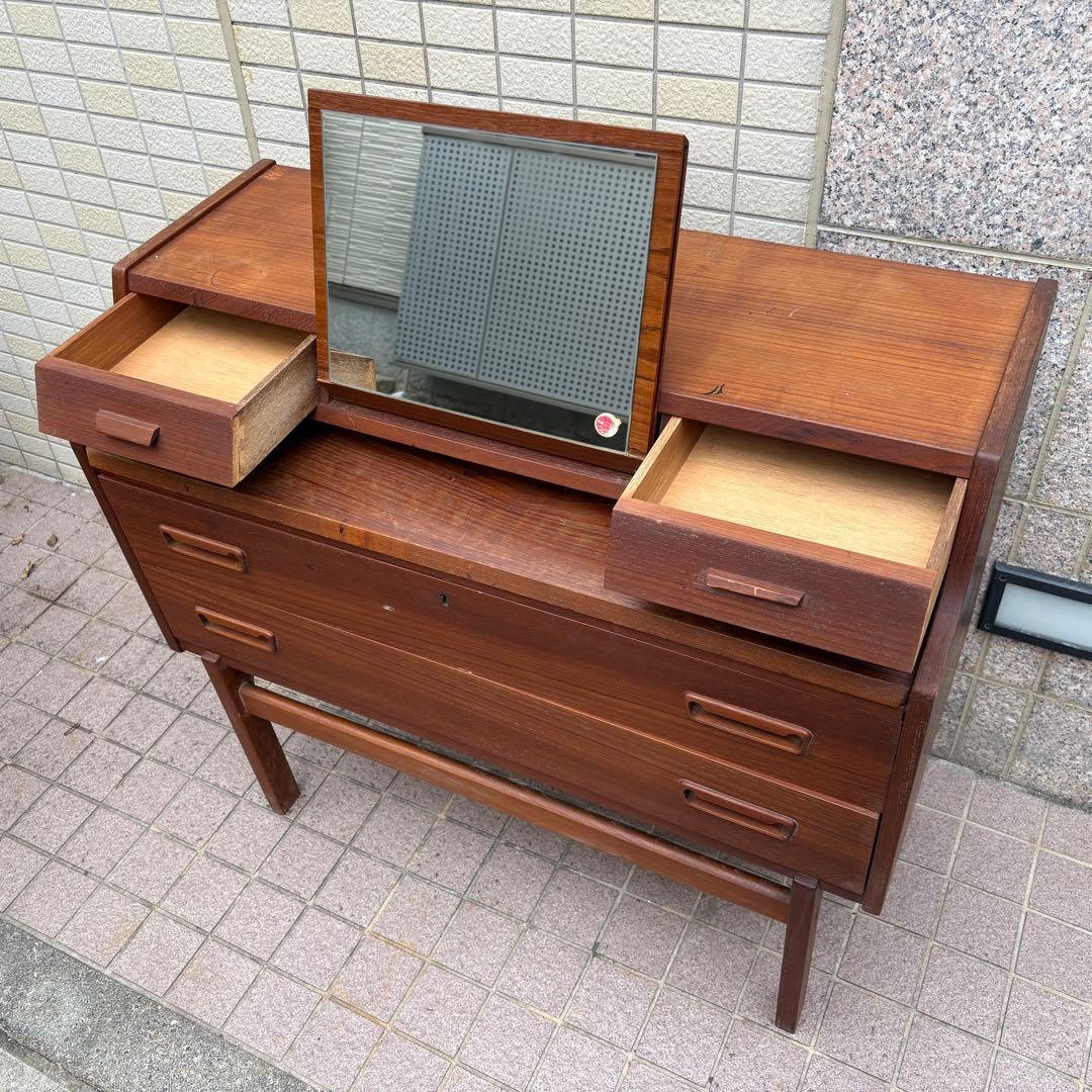 Arne Wahl Iversen ライティングビューロ