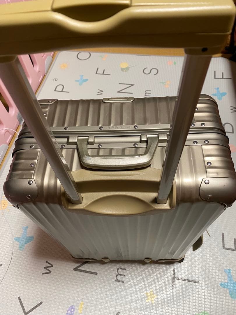 【最終値下げ】リモワ トパーズ チタニウム 64L 4輪 TSAロック チェック