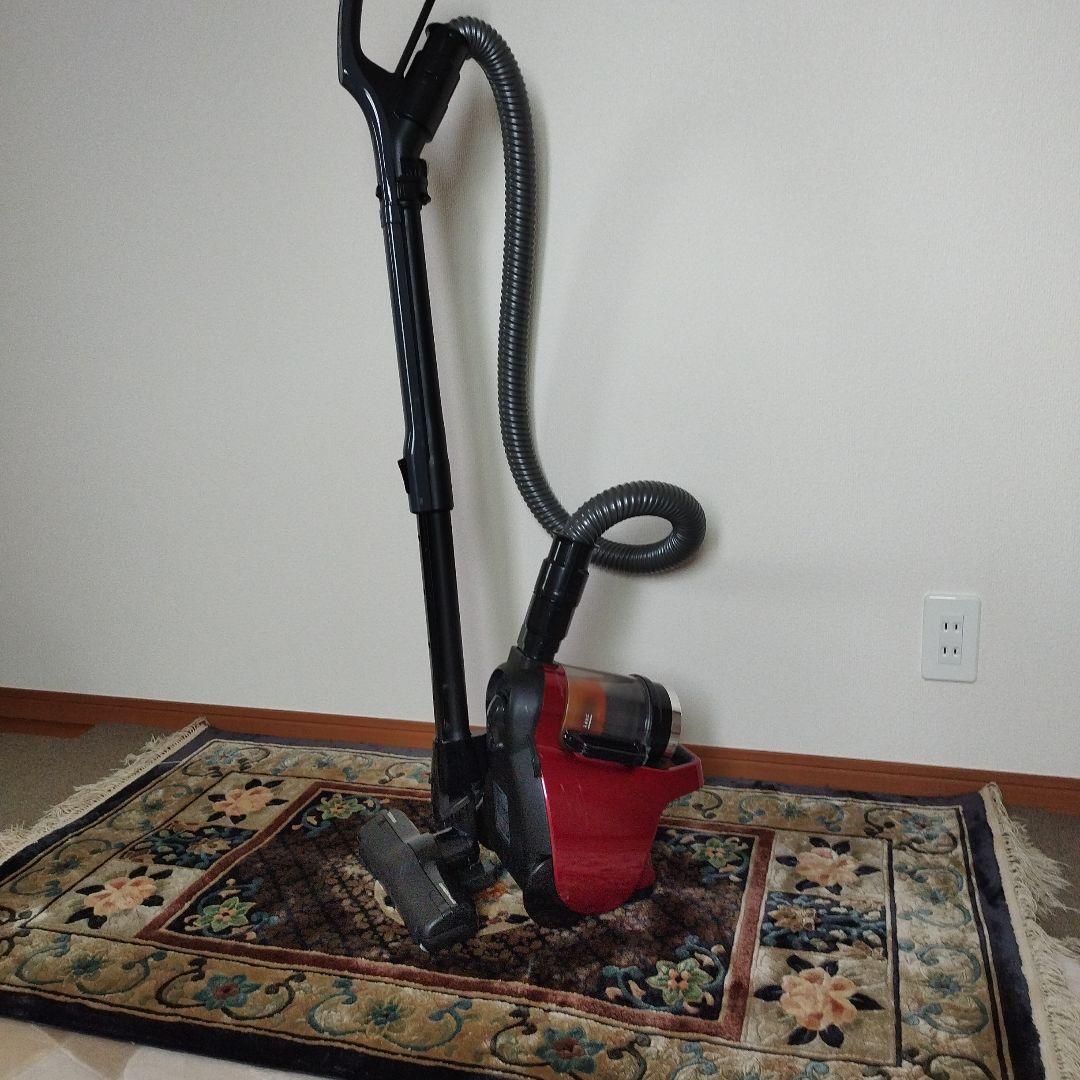 2022年製　TOSHIBAサイクロン掃除機 トルネオミニVC-C7