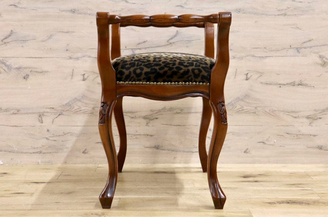 GMHK806○イタリア製 猫脚 スツール 豹柄 鋲打ち チェア 椅子 オット