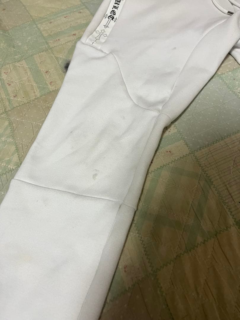 アダムスジャグラー　ホワイトセットアップ