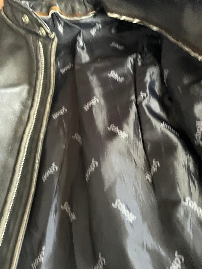 しょう　Schottシングルライダース