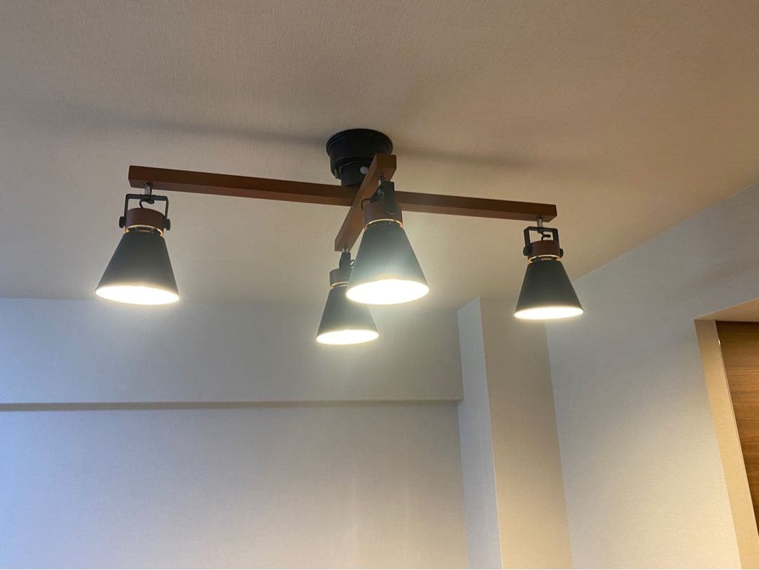 送料込！リビングハウス購入　エルックス　シーリングライト 美品　リモコン電球付き