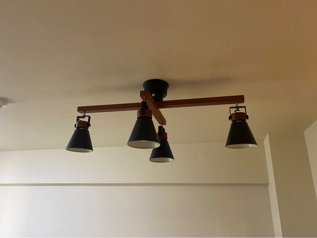 送料込！リビングハウス購入　エルックス　シーリングライト 美品　リモコン電球付き