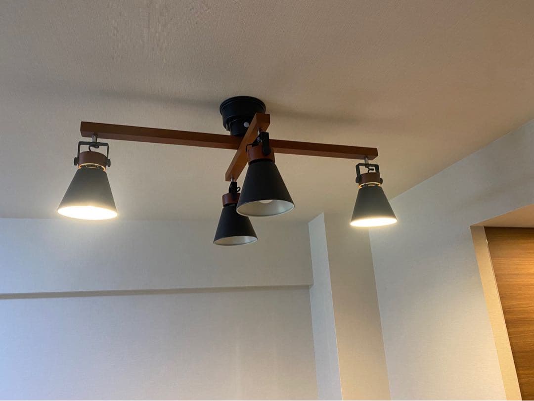 送料込！リビングハウス購入　エルックス　シーリングライト 美品　リモコン電球付き